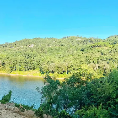Lusterra Hébergement de vacances
