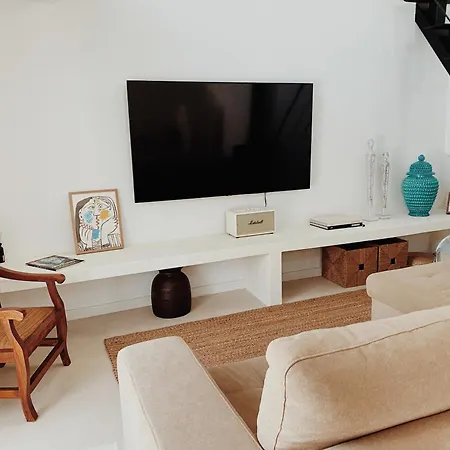 Lusterra Holiday home